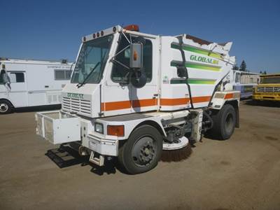 2013 Global M4 Street Sweeper