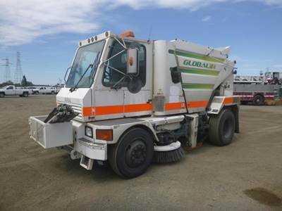 2013 Global M4 Street Sweeper