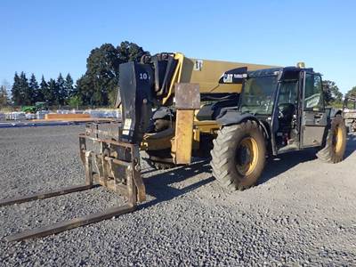 2013 Caterpillar TL1055C Telescopic Reach Lift