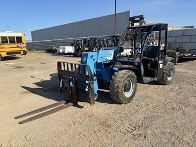 2017 Genie GTH-5519 Telescopic Reach Lift