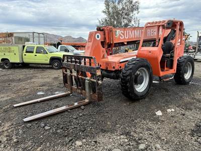 2005 JLG Skytrak 8042 Reach Lift