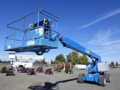2016 Genie S-85 Telescopic Boom Lift
