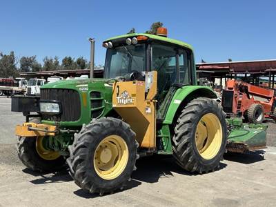 2009 John Deere 6230 Tractor