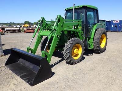 John Deere Tractor Loader