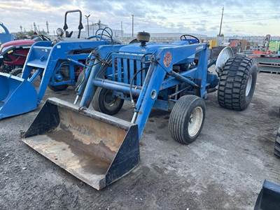 Ford DY354D Tractor Loader