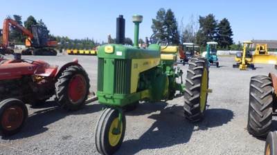 John Deere 630 Tractor