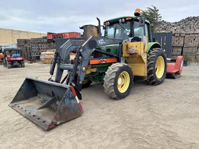 John Deere 6330 Tractor Loader