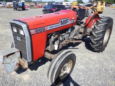 Massey Ferguson 265 Tractor