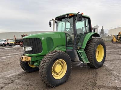 2006 John Deere 7220 Tractor