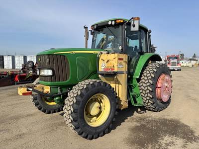 2005 John Deere 7220 Tractor