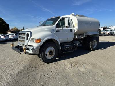 2015 Ford F-750 Water Truck