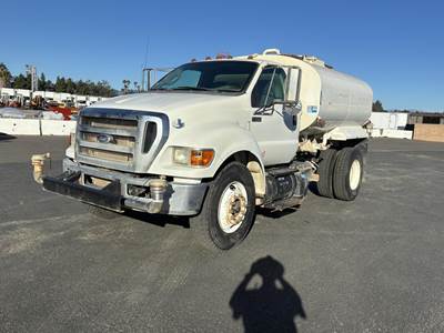 2015 Ford F-750 Water Truck
