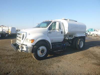 2015 Ford F-750 Water Truck