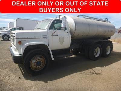 GMC 7000 T/A Water Truck