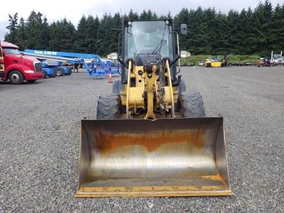 2017 Caterpillar 908M Wheel Loader