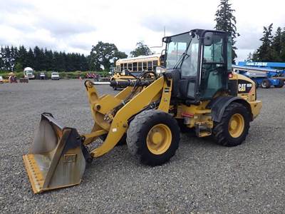 2017 Caterpillar 908M Wheel Loader