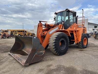 2013 Doosan DL300-3 Wheel Loader