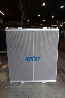 Hitachi  Oil Cooler (4439687)