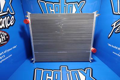 Freightliner  Radiator ( H9352)