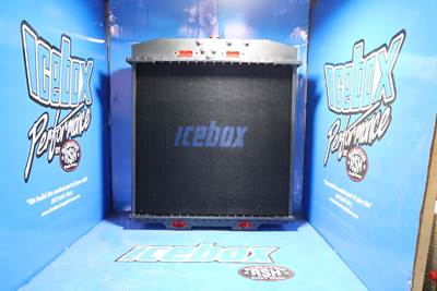 Peterbilt 359 Radiator-BOH ( 07-04449A022)