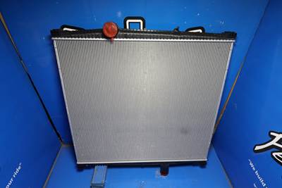 Peterbilt  Radiator-PTR ( LT9613)