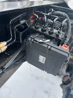 Wabco ABS Brake Pump for a 2022 Freightliner M2 106