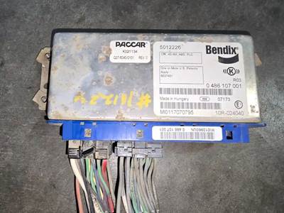 Bendix ABS Control Module for a 2008 Peterbilt 384