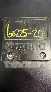 Wabco ABS Control Module for a 2013 Freightliner Cascadia 125