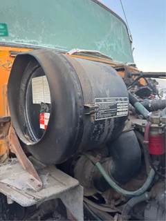 Ford LN9000 Air Cleaner / Air Filter Housing