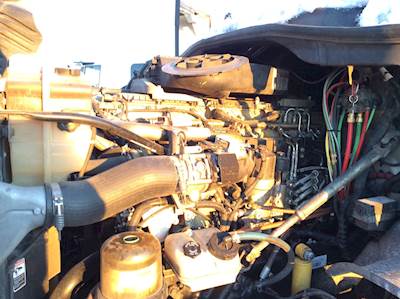 Freightliner Cascadia 125 Air Cleaner / Air Filter Housing