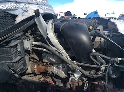 Freightliner Cascadia 125 Air Cleaner / Air Filter Housing