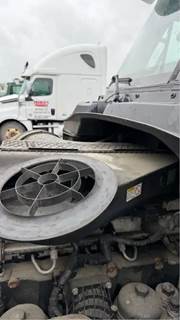 Freightliner Cascadia 125 Air Cleaner / Air Filter Housing