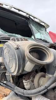 Freightliner Columbia 120 Right Air Cleaner / Air Filter Housing