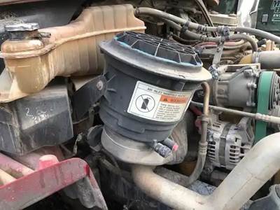 Freightliner M2 106 Air Cleaner / Air Filter Housing