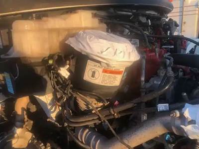 Freightliner M2 106 Air Cleaner / Air Filter Housing