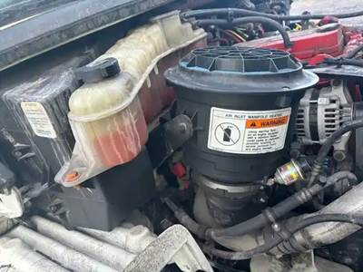 Freightliner M2 106 Air Cleaner / Air Filter Housing