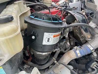 Freightliner M2 106 Air Cleaner / Air Filter Housing