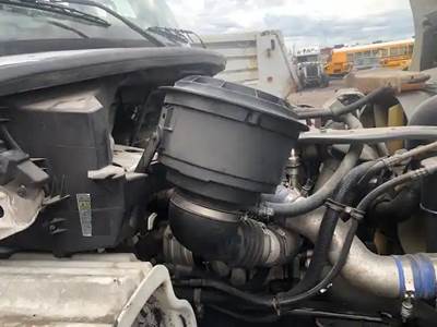 Freightliner M2 112 Air Cleaner / Air Filter Housing for a 2010 Freightliner M2 112 Medium Duty