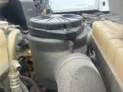 GMC C7500 Air Cleaner / Air Filter Housing