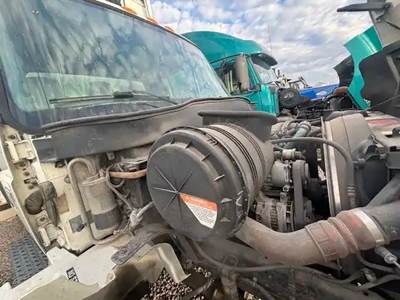 International 4300 Air Cleaner / Air Filter Housing