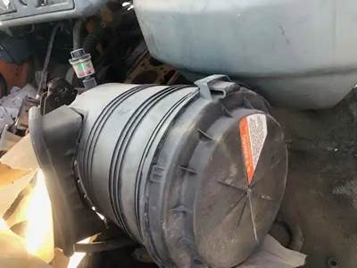 International 4300LP Air Cleaner / Air Filter Housing for a 2007 International 4300 LP