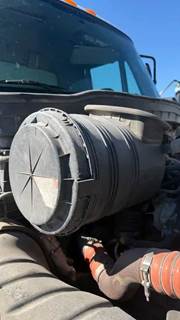 International 4400 Air Cleaner / Air Filter Housing