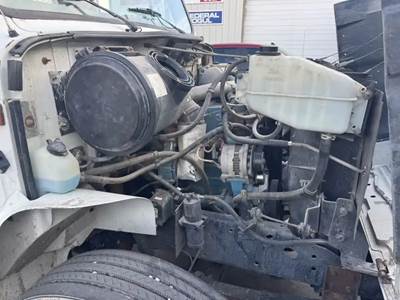 International 4700 Air Cleaner / Air Filter Housing