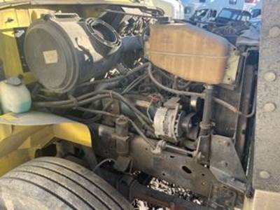 International 4900 Air Cleaner / Air Filter Housing