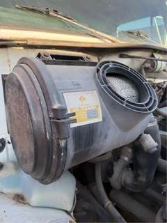 International 4900 Right Air Cleaner / Air Filter Housing