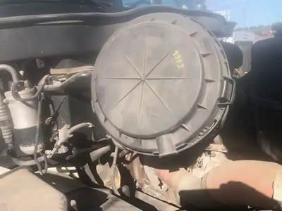 International 7400 Air Cleaner / Air Filter Housing