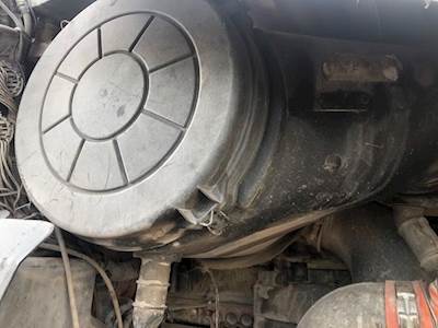 International 9200i Right Air Cleaner / Air Filter Housing