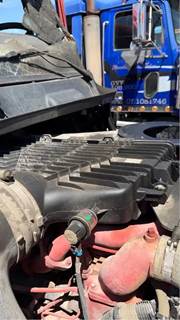 International LT625 Air Cleaner / Air Filter Housing