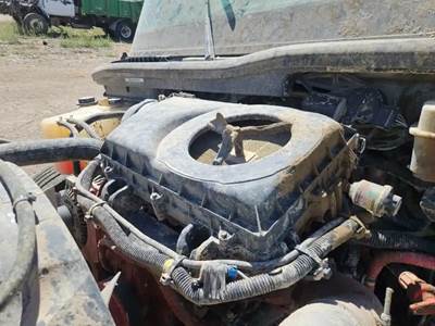 International MV607 Air Cleaner / Air Filter Housing