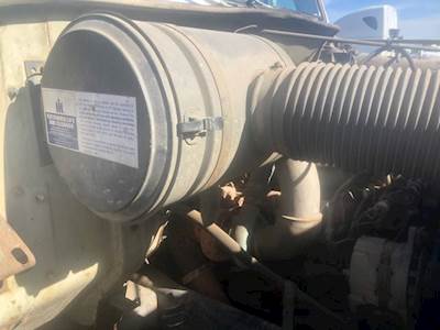 International S1954 Air Cleaner / Air Filter Housing